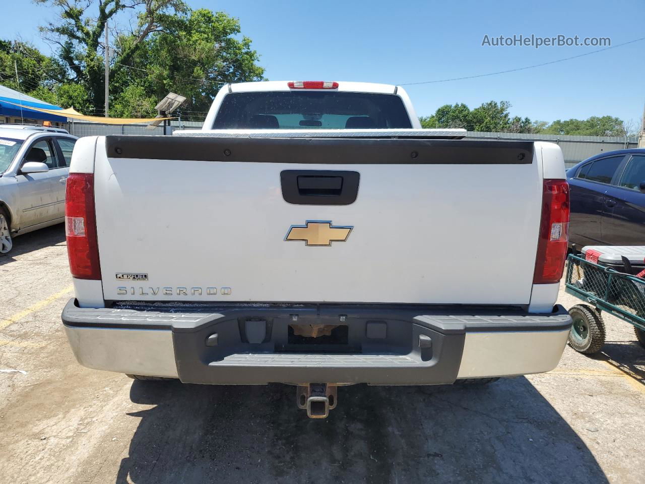 2008 Chevrolet Silverado K1500 White vin: 1GCEK19078Z224608