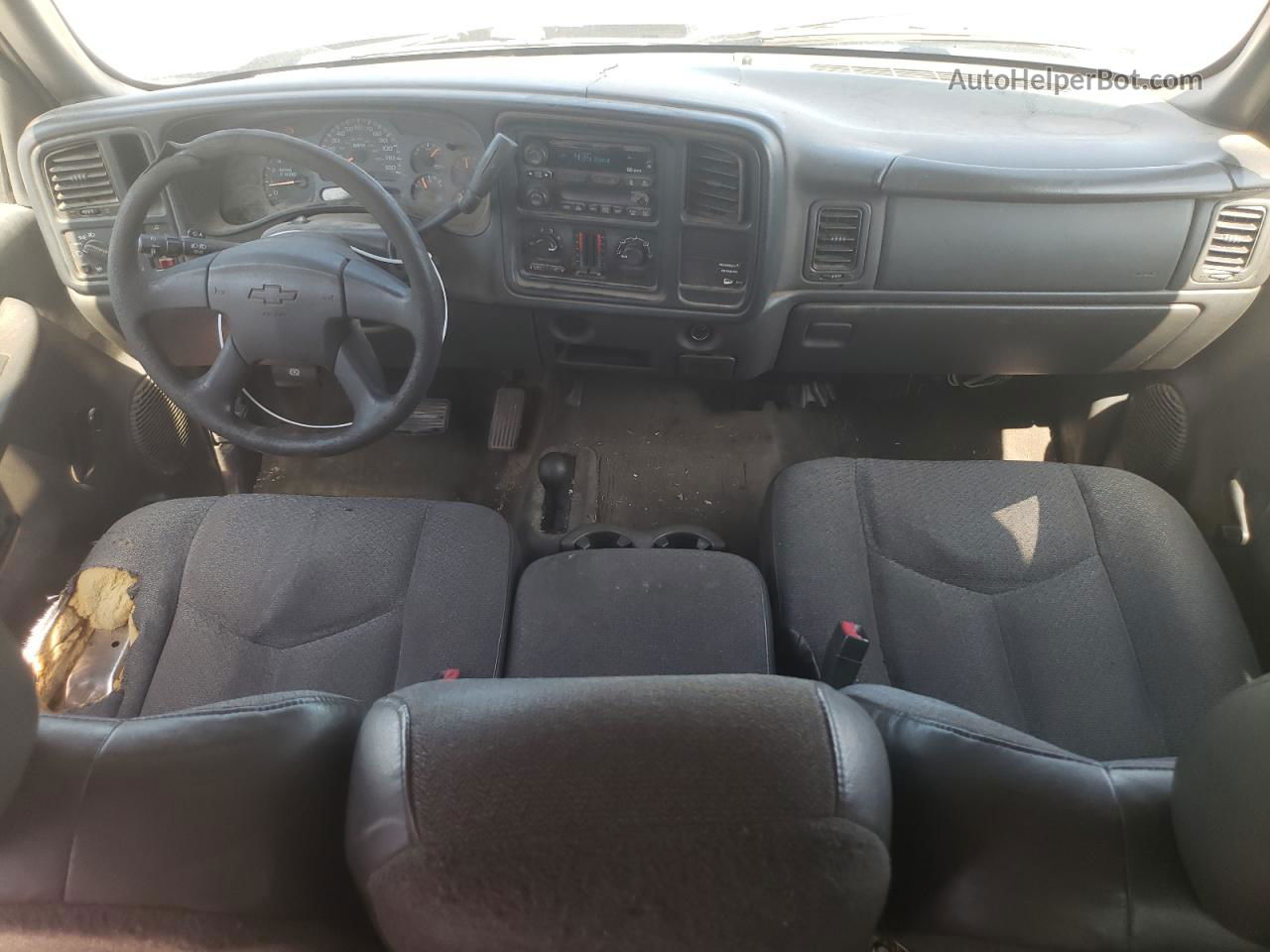 2003 Chevrolet Silverado K1500 Silver vin: 1GCEK19T03E228672