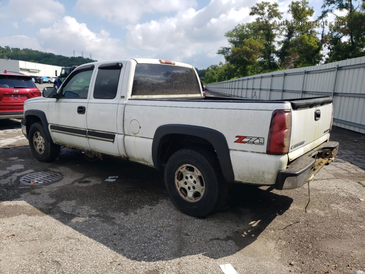 2003 Chevrolet Silverado K1500 White vin: 1GCEK19T13E284510