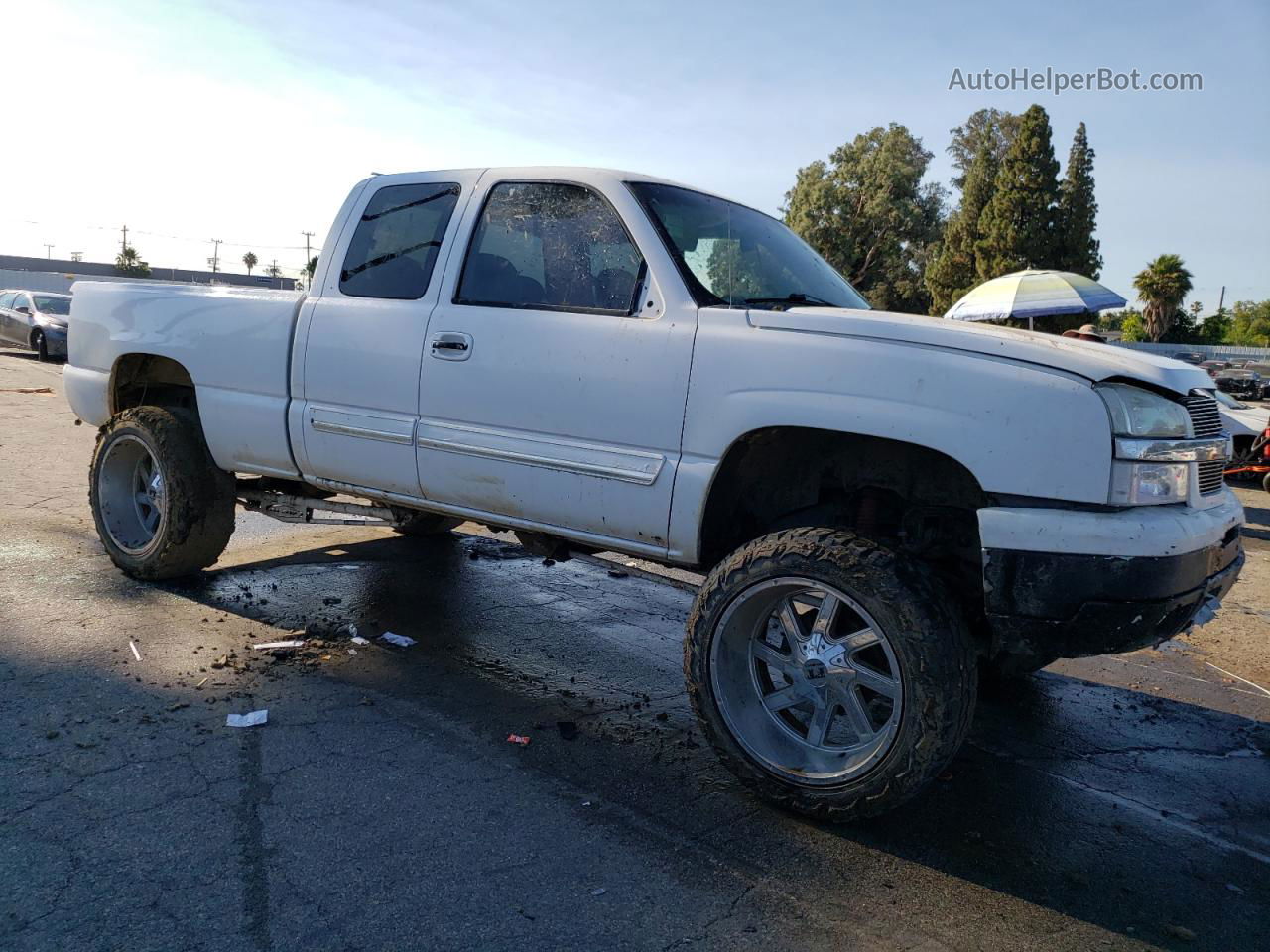 2003 Chevrolet Silverado K1500 White vin: 1GCEK19T73E308115