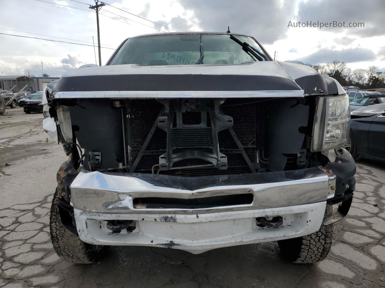 2008 Chevrolet Silverado C2500 Heavy Duty White vin: 1GCHC24K98E106656