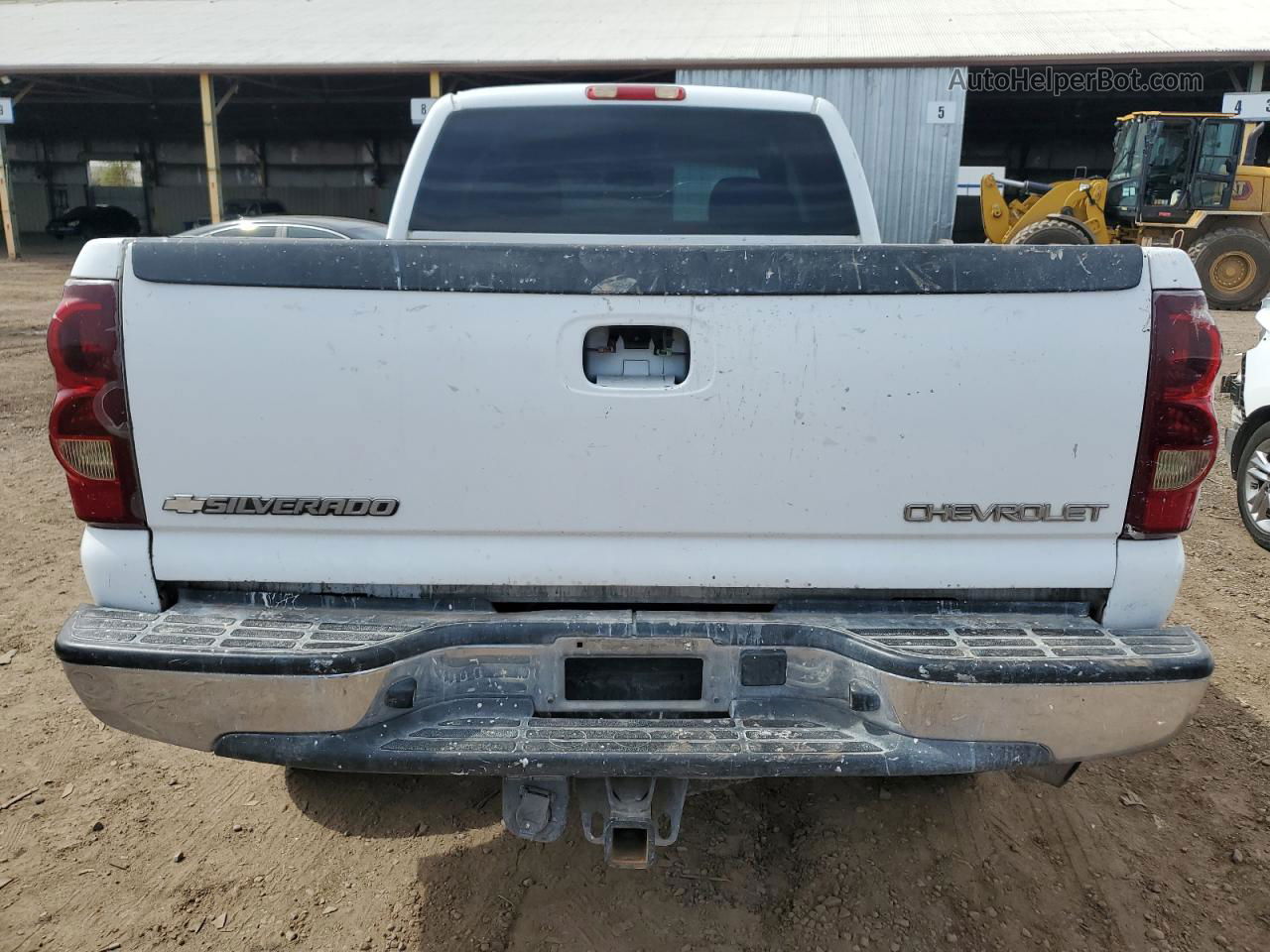 2003 Chevrolet Silverado C2500 Heavy Duty White vin: 1GCHC29U13E328983