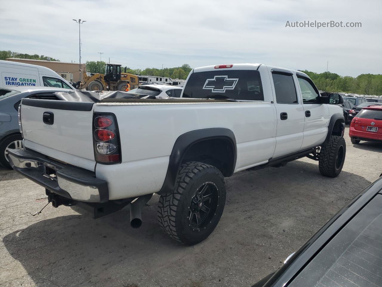 2003 Chevrolet Silverado K2500 Heavy Duty White vin: 1GCHK23153F215534