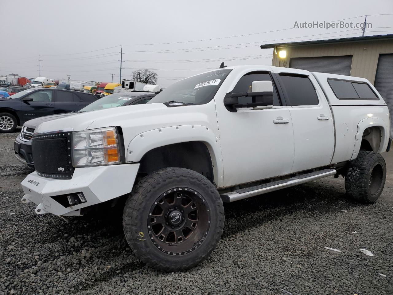 2008 Chevrolet Silverado K2500 Heavy Duty White vin: 1GCHK23688F146034