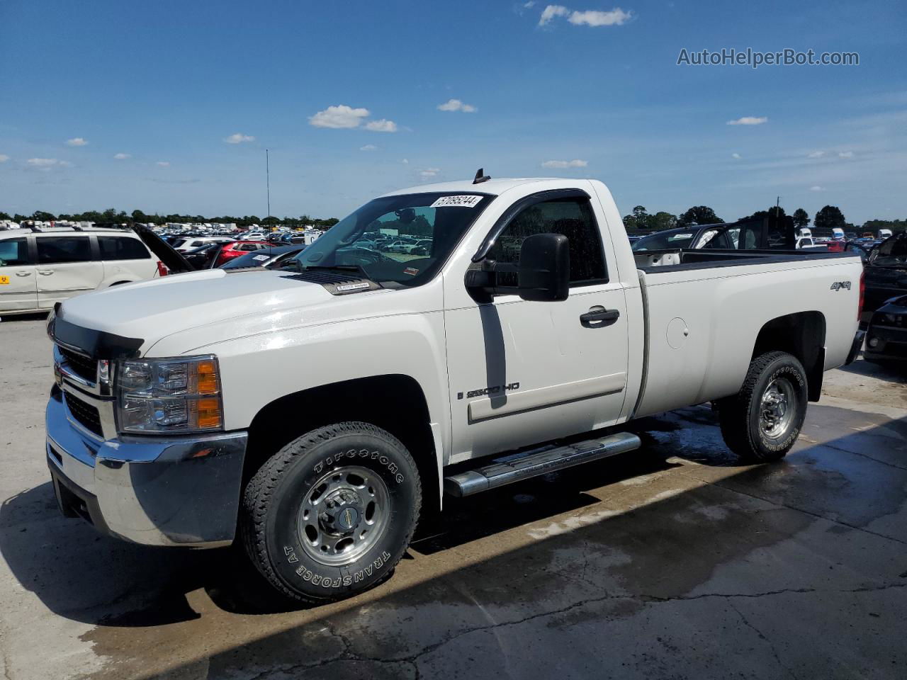 2008 Chevrolet Silverado K2500 Heavy Duty White vin: 1GCHK24638E165496