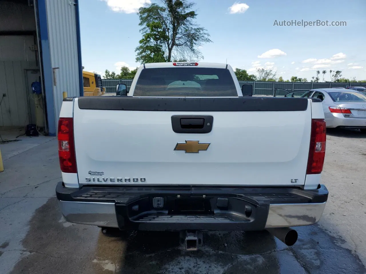 2008 Chevrolet Silverado K2500 Heavy Duty White vin: 1GCHK24638E165496