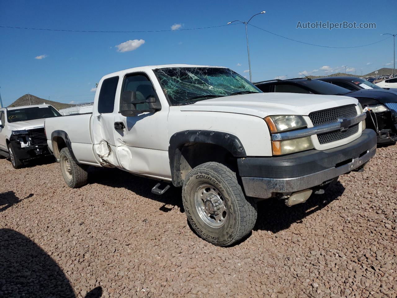 2003 Chevrolet Silverado K2500 Heavy Duty White vin: 1GCHK29123E288096