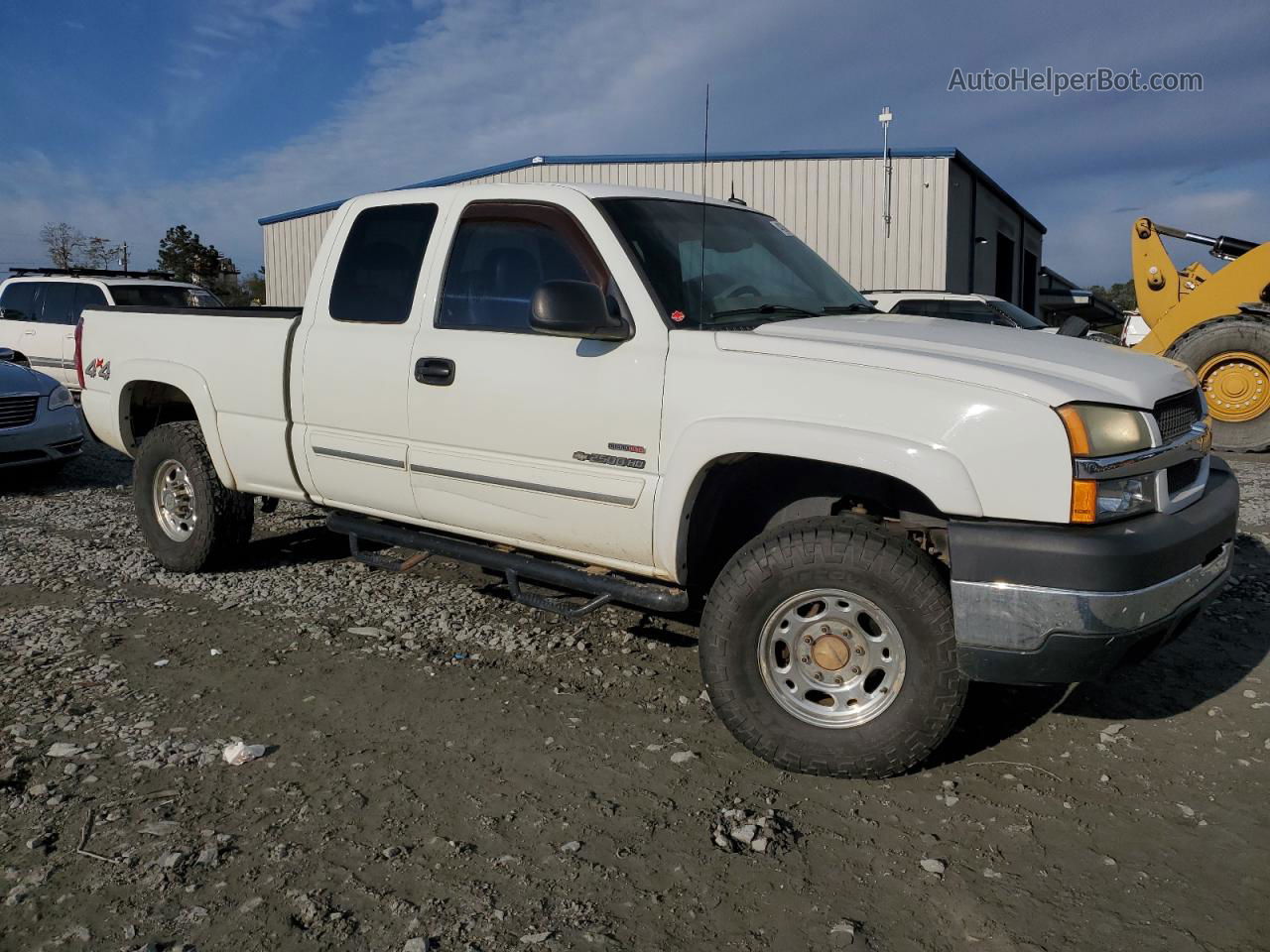 2003 Chevrolet Silverado K2500 Heavy Duty White vin: 1GCHK29183E227707