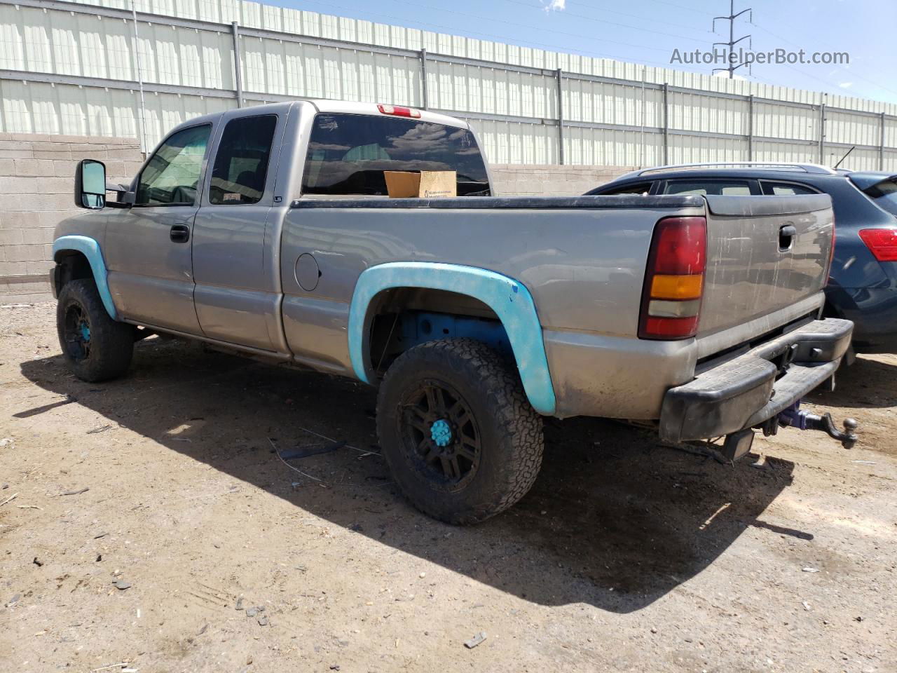 2001 Chevrolet Silverado K2500 Heavy Duty Gold vin: 1GCHK29191E296774