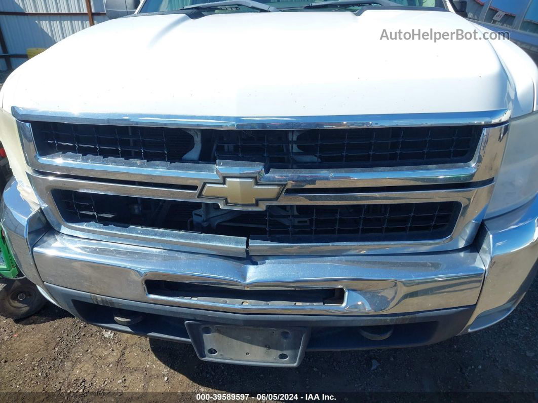 2008 Chevrolet Silverado 2500hd Lt1 Белый vin: 1GCHK29K38E128230