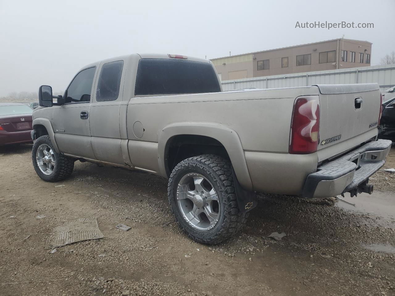 2003 Chevrolet Silverado K2500 Heavy Duty Tan vin: 1GCHK29U13E118807