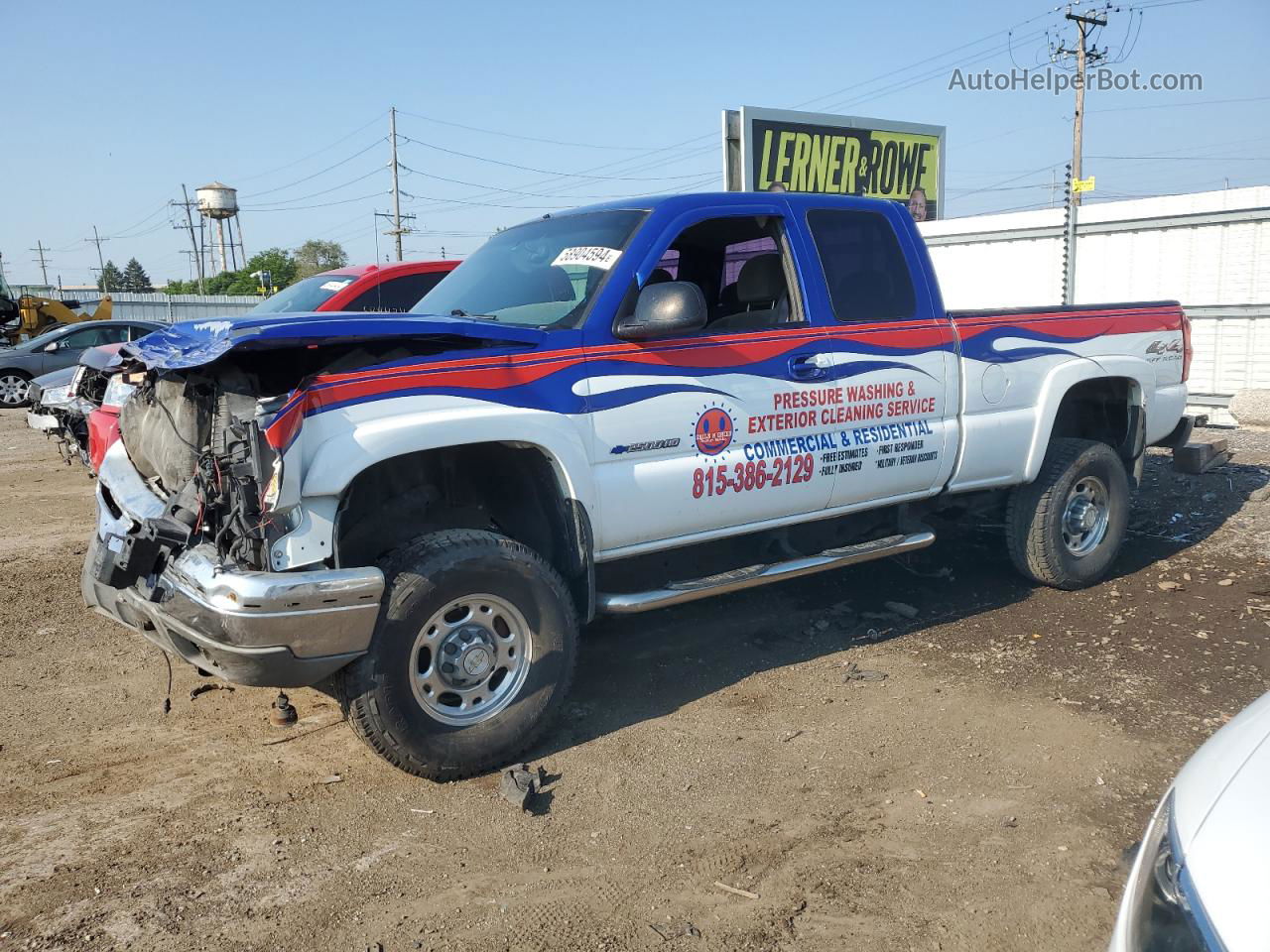 2003 Chevrolet Silverado K2500 Heavy Duty White vin: 1GCHK29UX3E307312