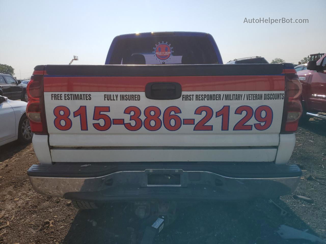 2003 Chevrolet Silverado K2500 Heavy Duty White vin: 1GCHK29UX3E307312