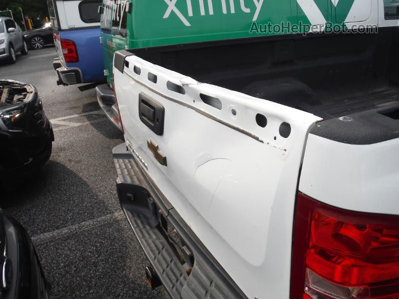 2008 Chevrolet Silverado K3500 White vin: 1GCHK39638E177596