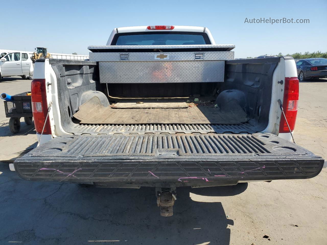 2012 Chevrolet Silverado C1500 White vin: 1GCNCPEX6CZ274718