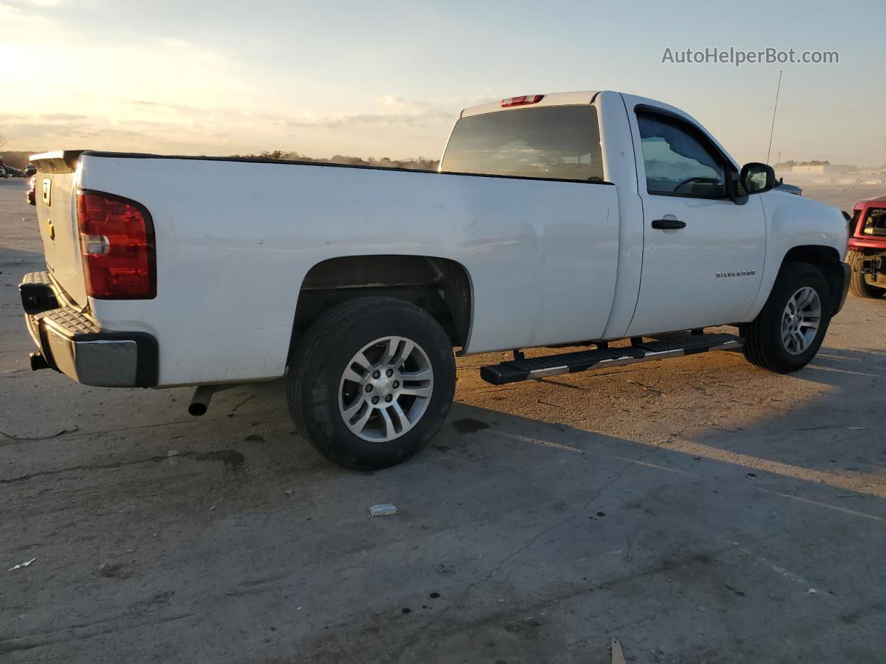 2013 Chevrolet Silverado K1500 White vin: 1GCNKPEA5DZ357766