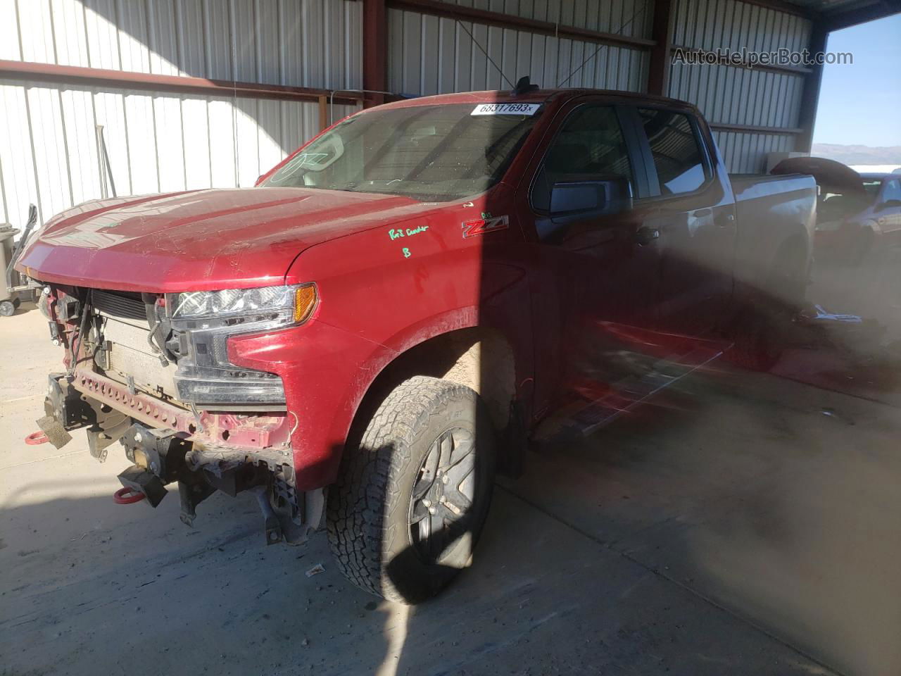 2019 Chevrolet Silverado K1500 Lt Trail Boss Красный vin: 1GCPYFED1KZ305494