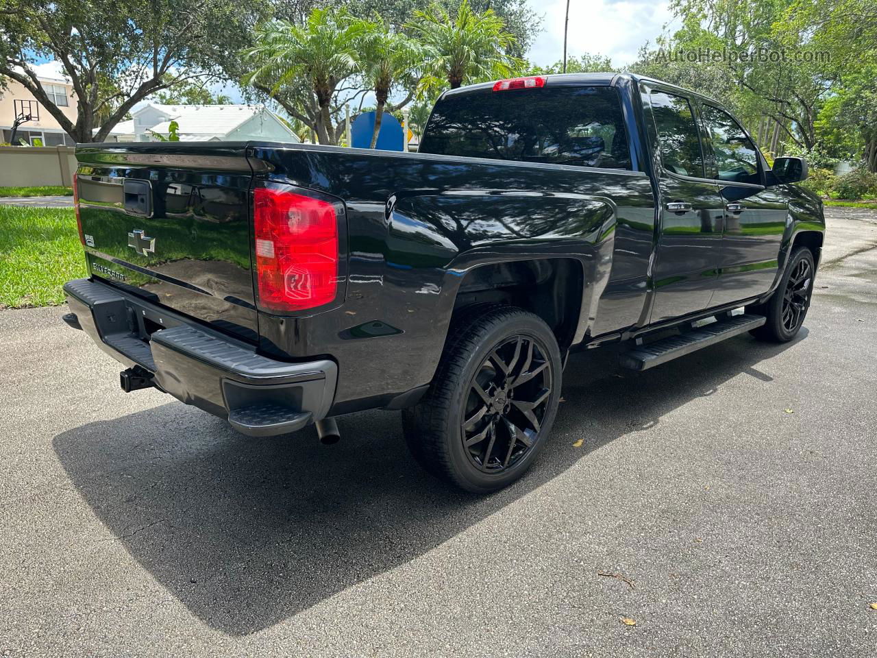 2018 Chevrolet Silverado C1500 Черный vin: 1GCRCNEC0JZ182455