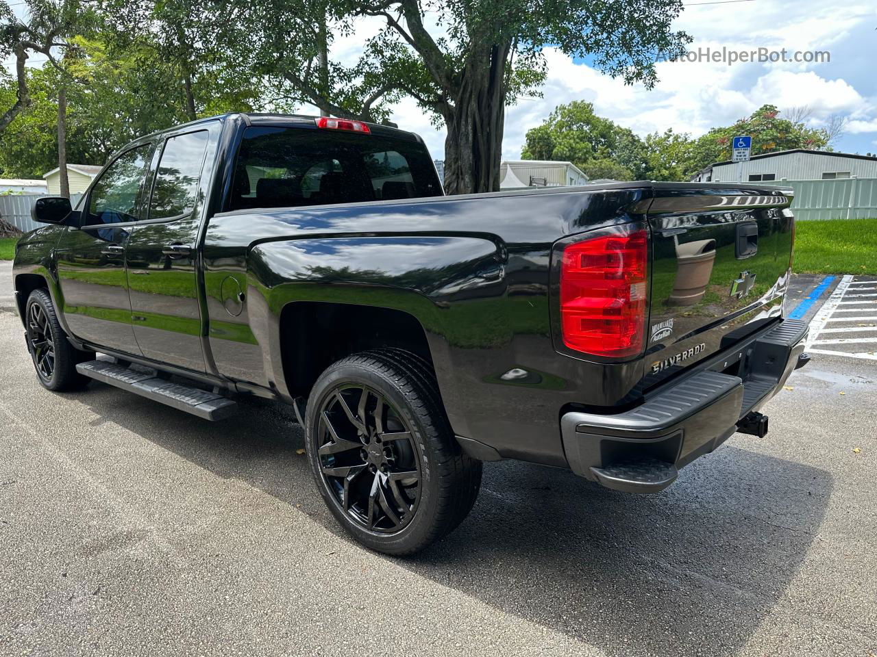 2018 Chevrolet Silverado C1500 Black vin: 1GCRCNEC0JZ182455