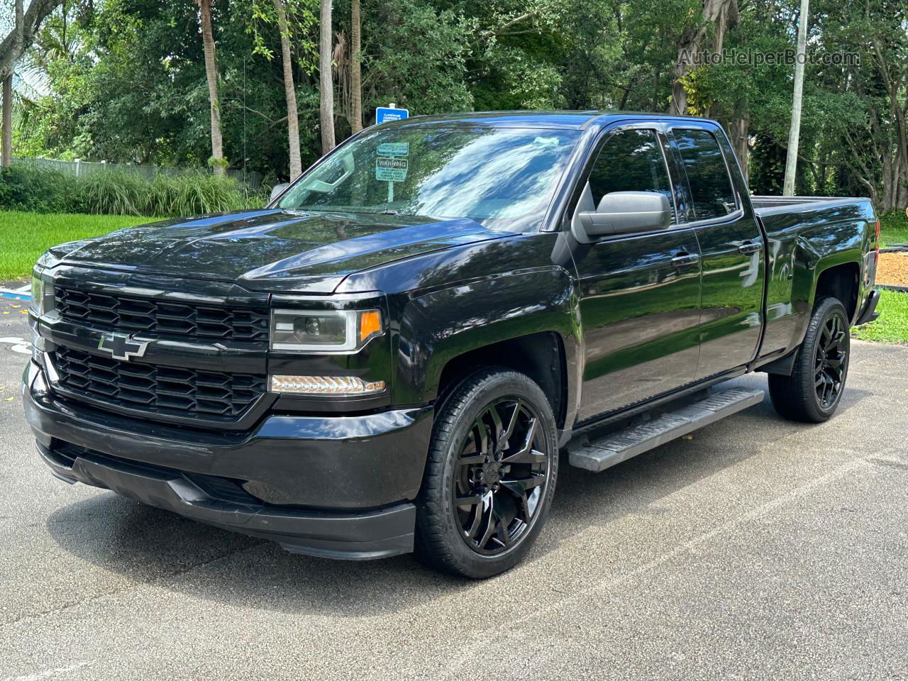 2018 Chevrolet Silverado C1500 Черный vin: 1GCRCNEC0JZ182455