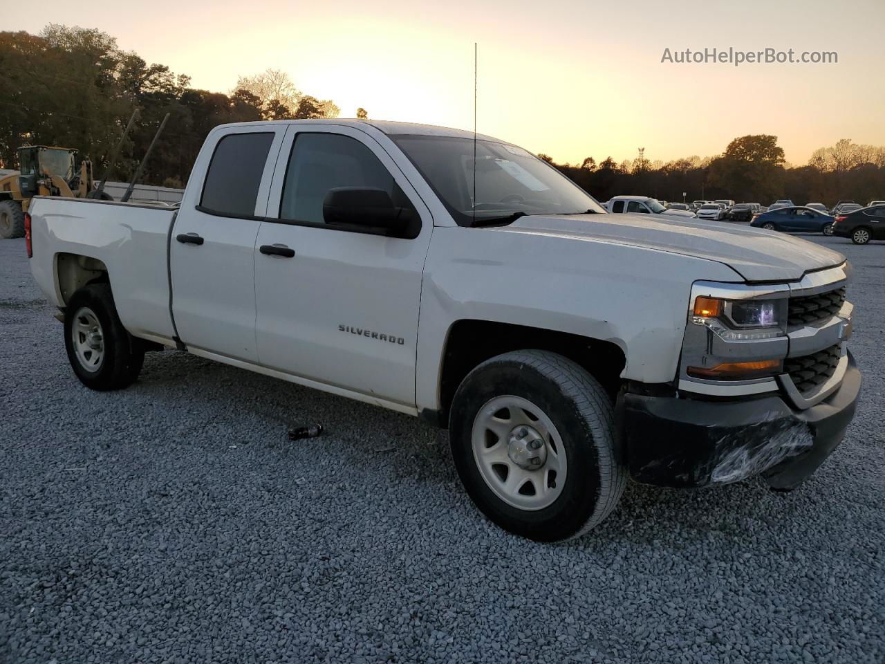 2018 Chevrolet Silverado C1500 White vin: 1GCRCNEC8JZ340380