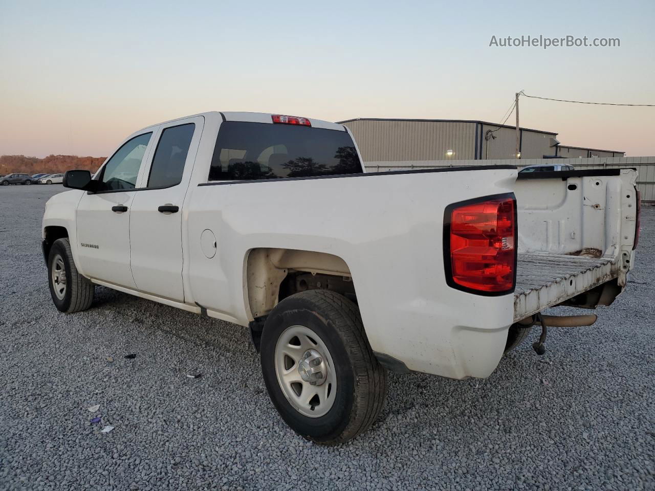 2018 Chevrolet Silverado C1500 Белый vin: 1GCRCNEC8JZ340380