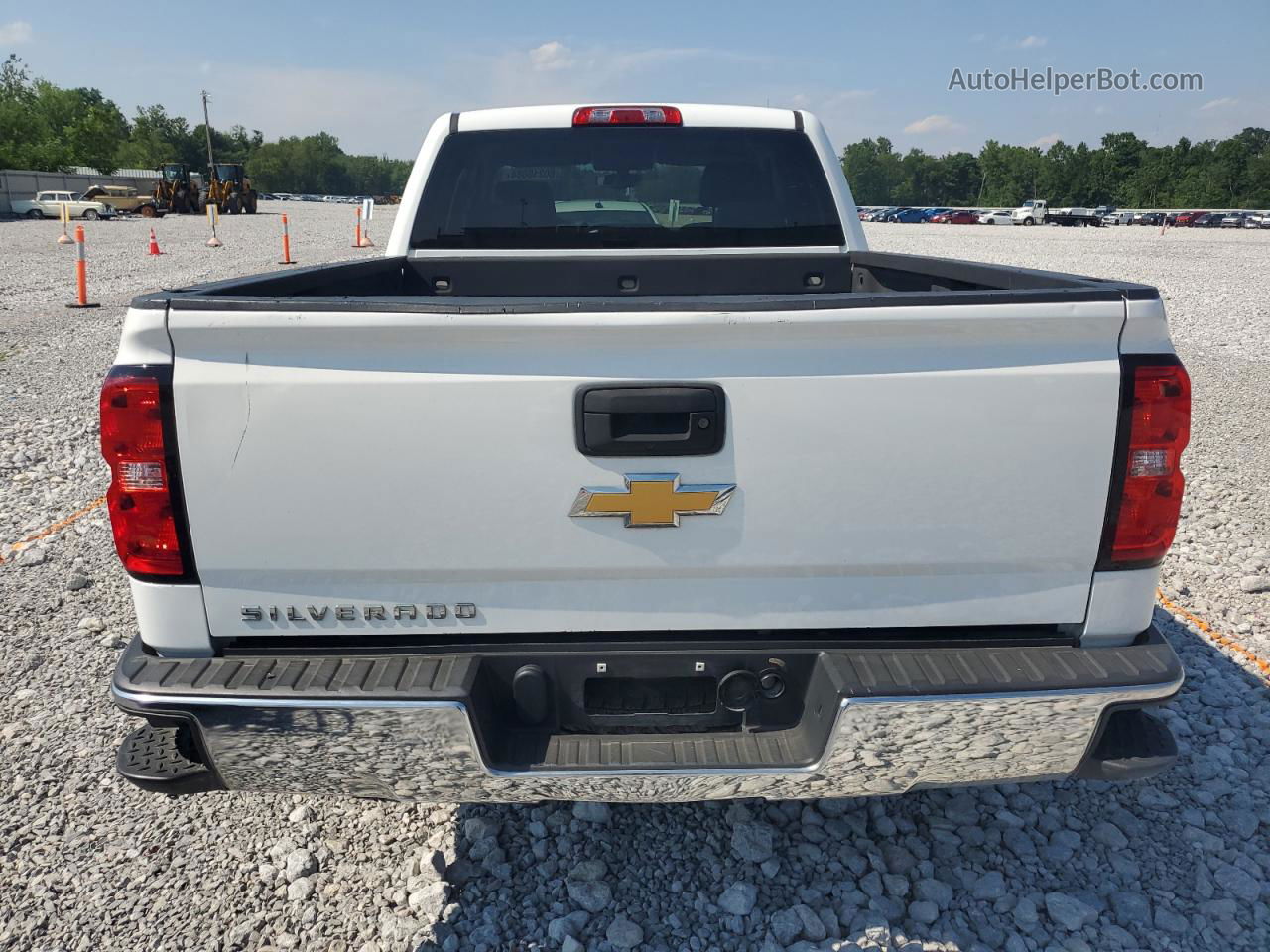 2018 Chevrolet Silverado C1500 White vin: 1GCRCNEC9JZ276642