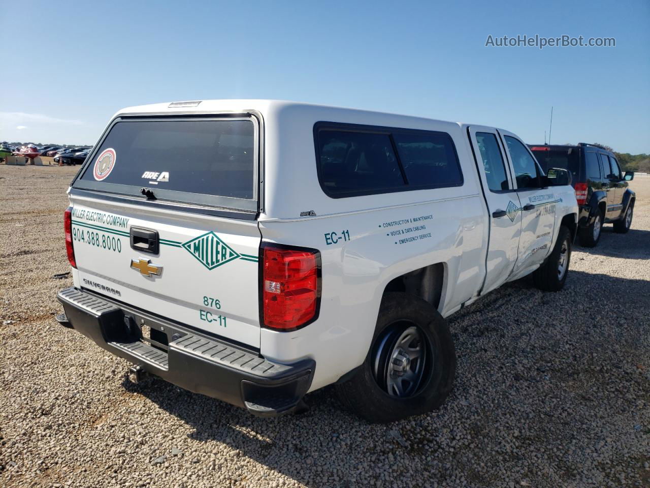 2018 Chevrolet Silverado C1500 White vin: 1GCRCNEH8JZ209199