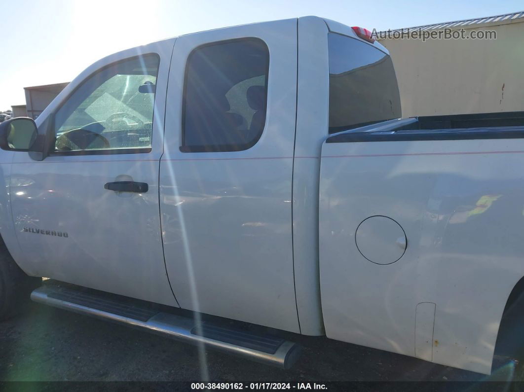 2013 Chevrolet Silverado 1500 Work Truck White vin: 1GCRCPE00DZ115683