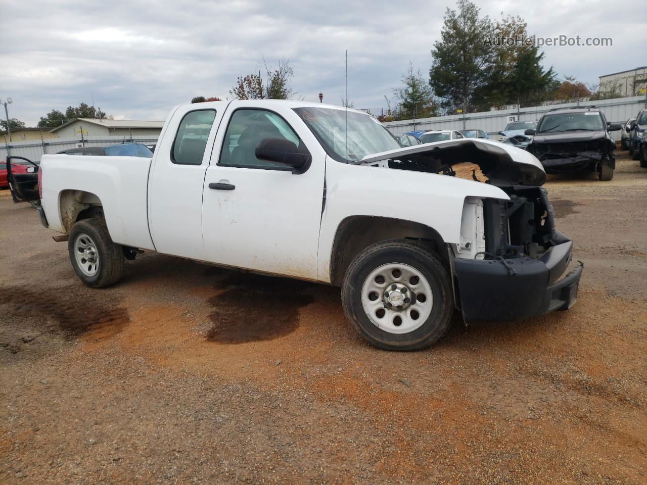 2013 Chevrolet Silverado C1500 White vin: 1GCRCPEA9DZ181271