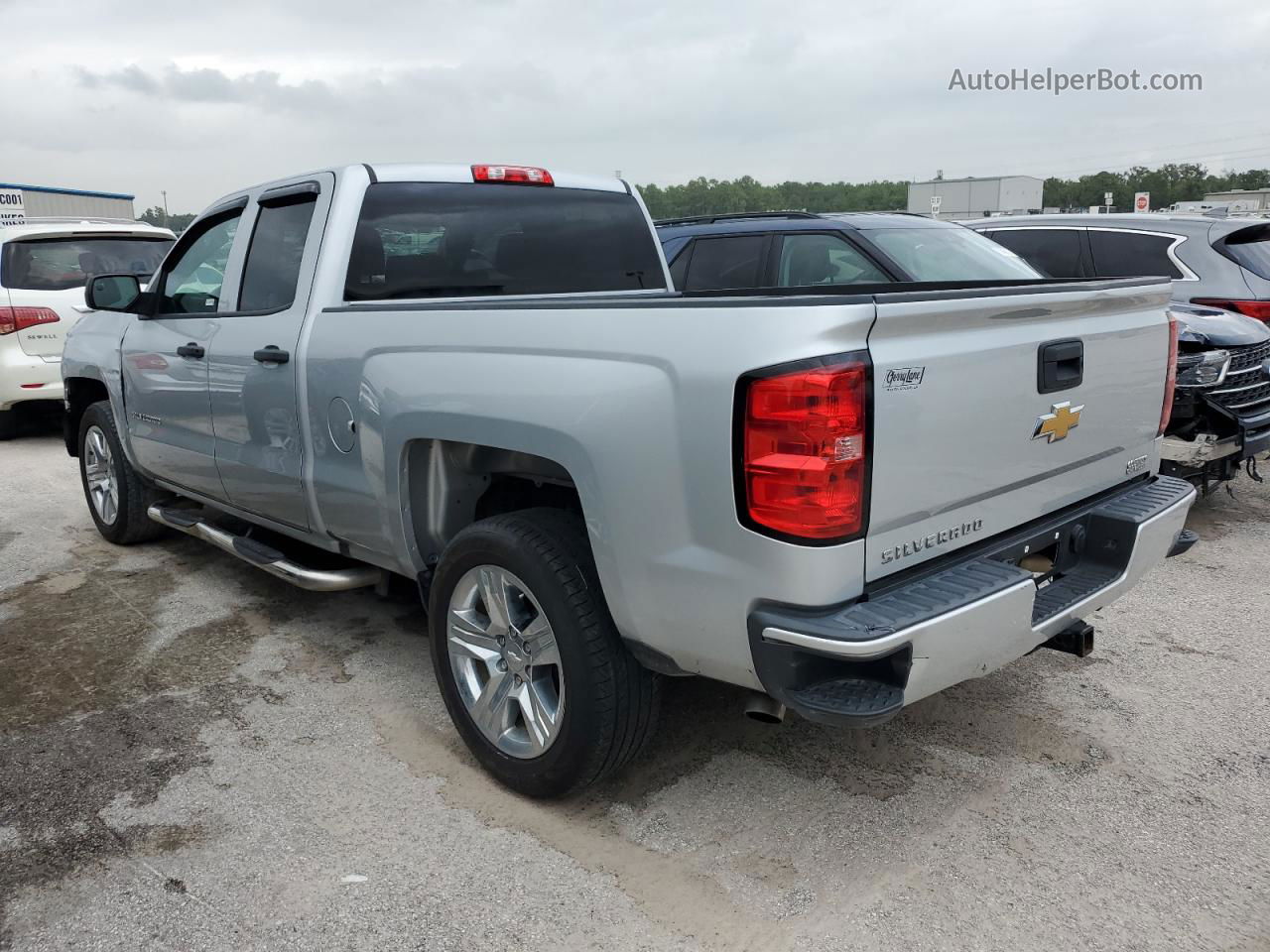 2018 Chevrolet Silverado C1500 Custom Silver vin: 1GCRCPEC2JZ109034