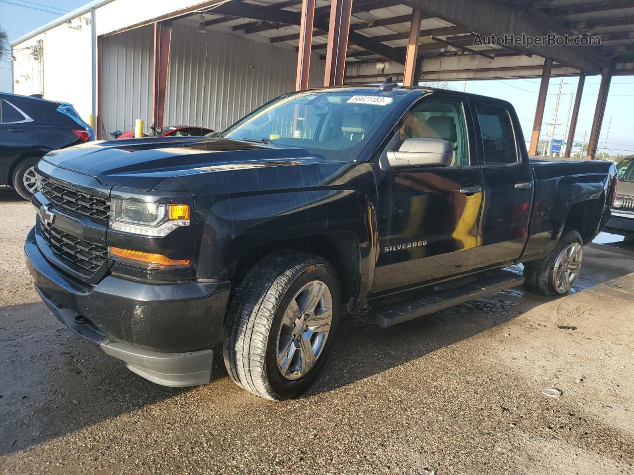 2018 Chevrolet Silverado C1500 Custom Black vin: 1GCRCPEH4JZ105577