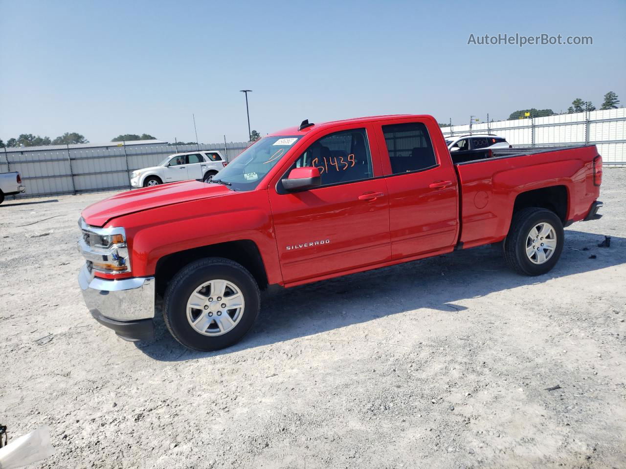 2018 Chevrolet Silverado C1500 Lt Красный vin: 1GCRCREH2JZ133373