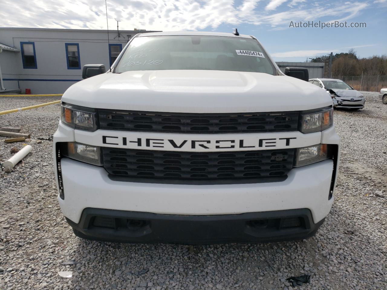 2019 Chevrolet Silverado C1500 Custom White vin: 1GCRWBEF7KZ205120