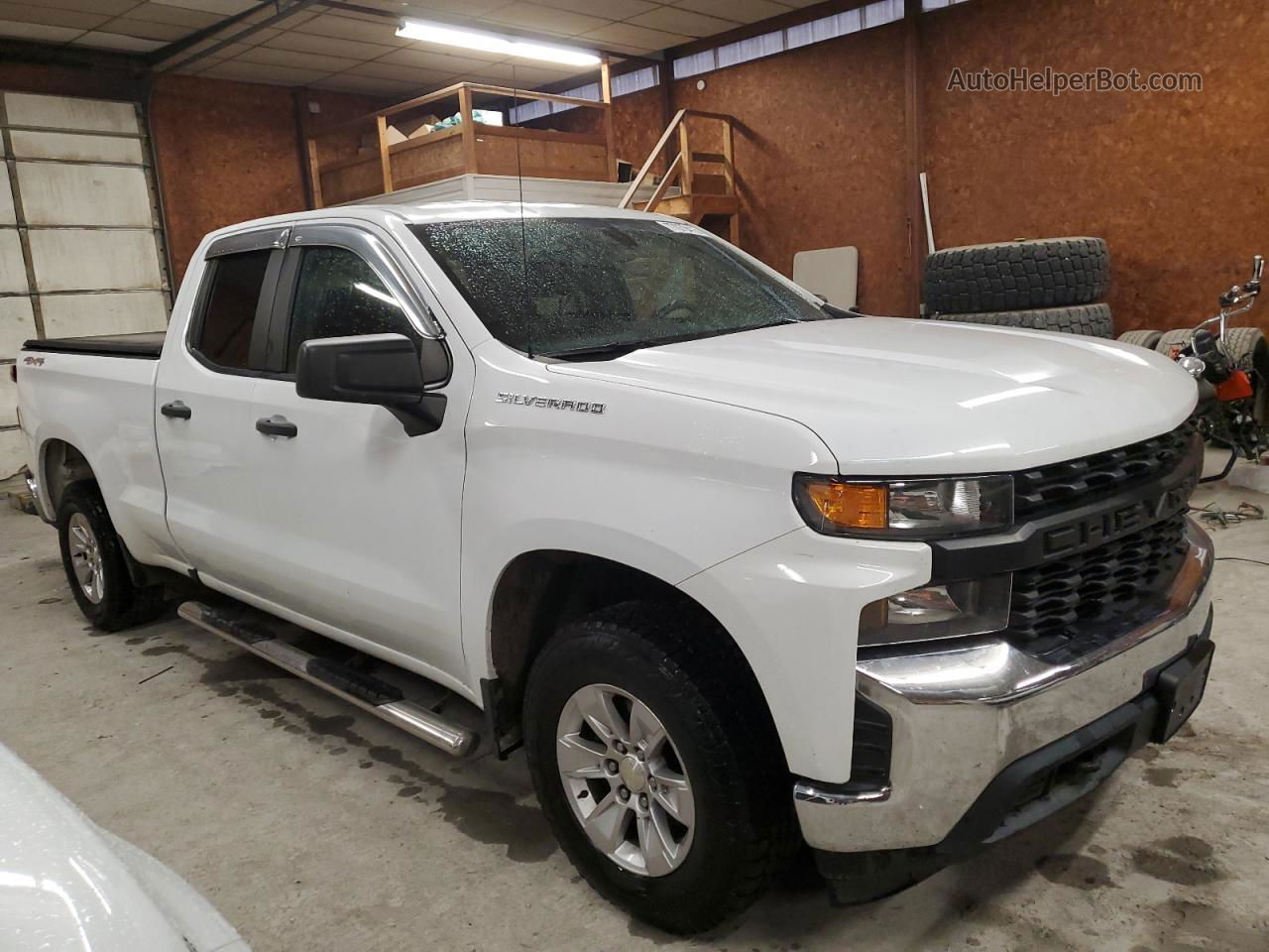 2019 Chevrolet Silverado K1500 White vin: 1GCRYAEH1KZ310922