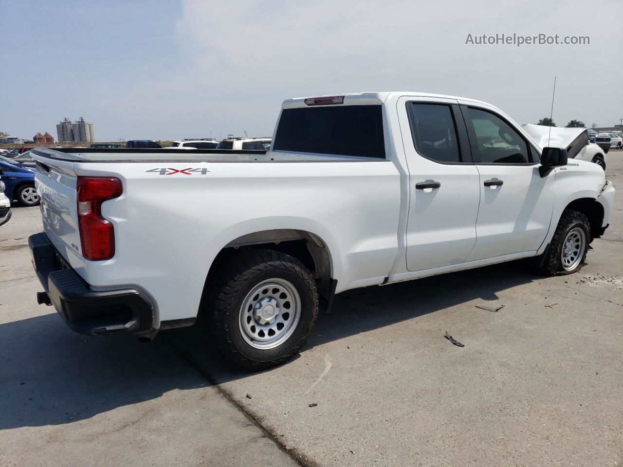 2019 Chevrolet Silverado K1500 Белый vin: 1GCRYAEH7KZ206161