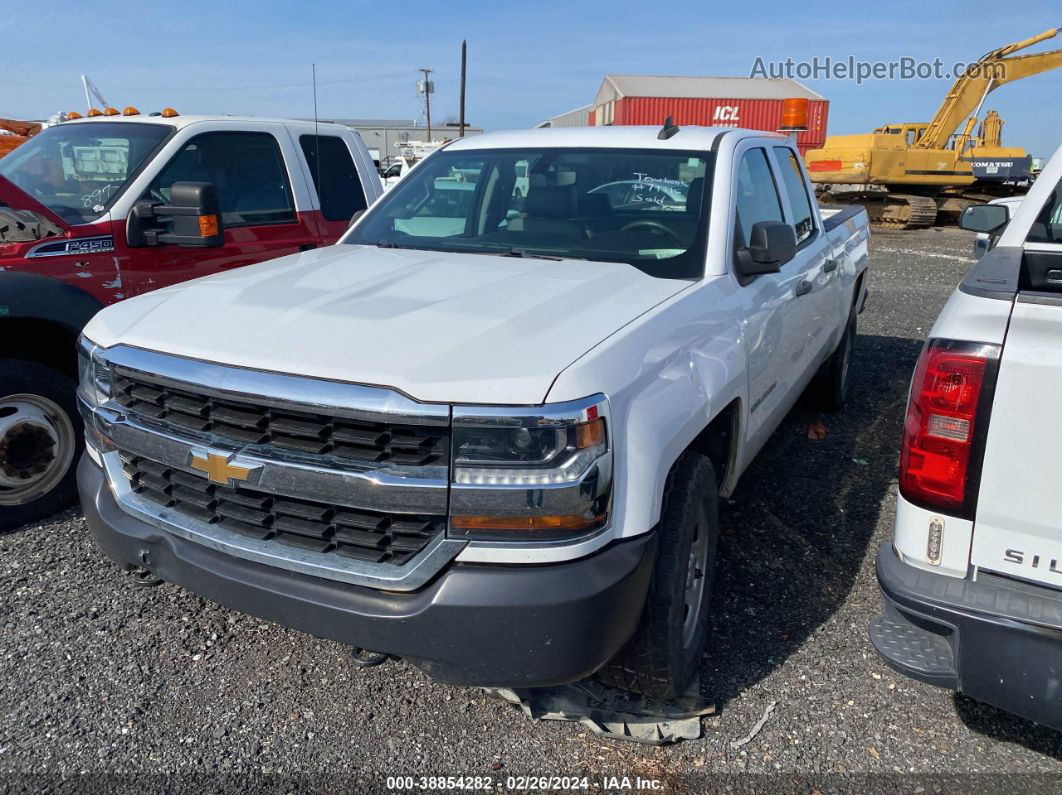 2018 Chevrolet Silverado   White vin: 1GCVKNEC6JZ273196