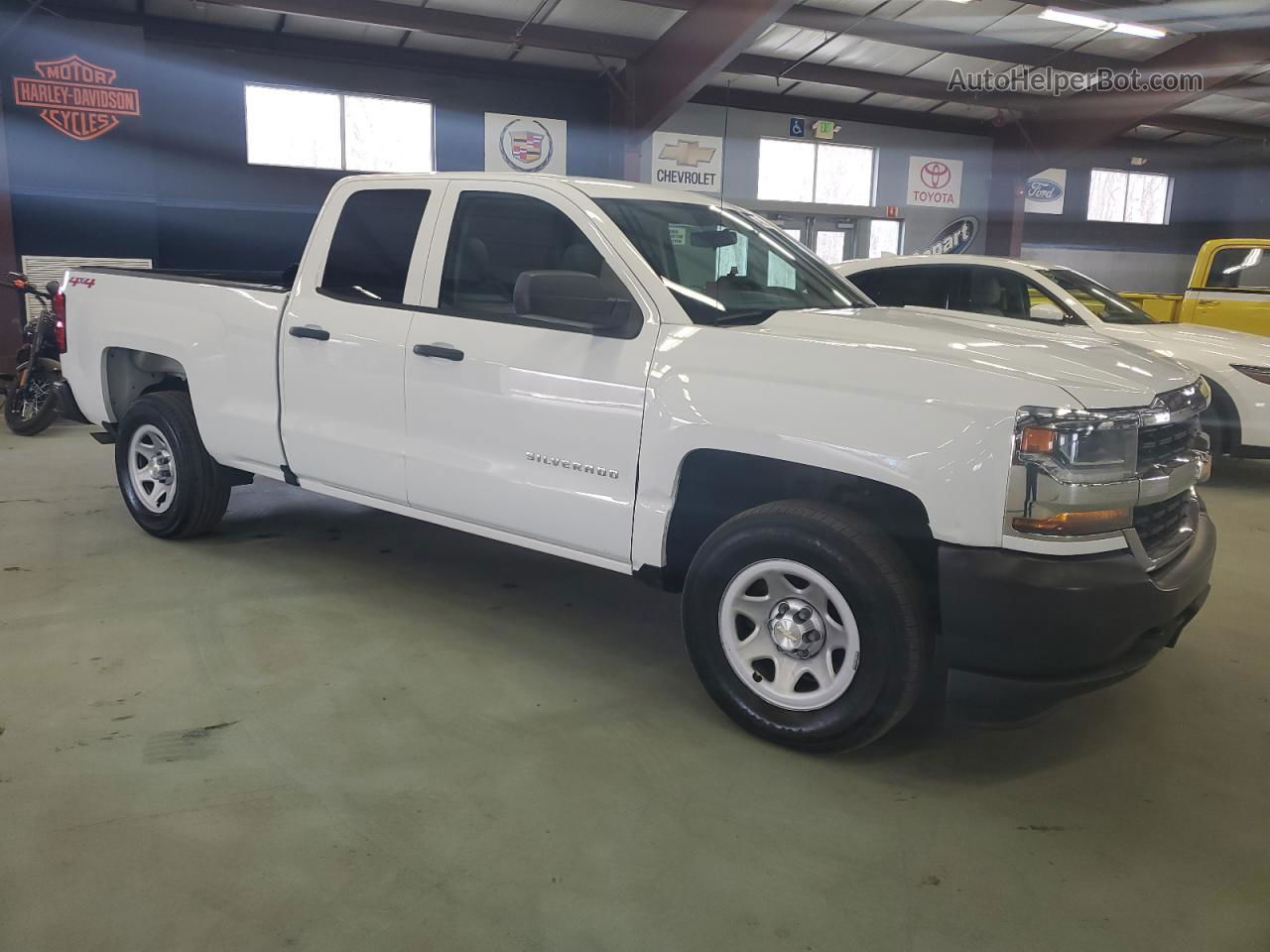 2018 Chevrolet Silverado K1500 White vin: 1GCVKNEH9JZ186873