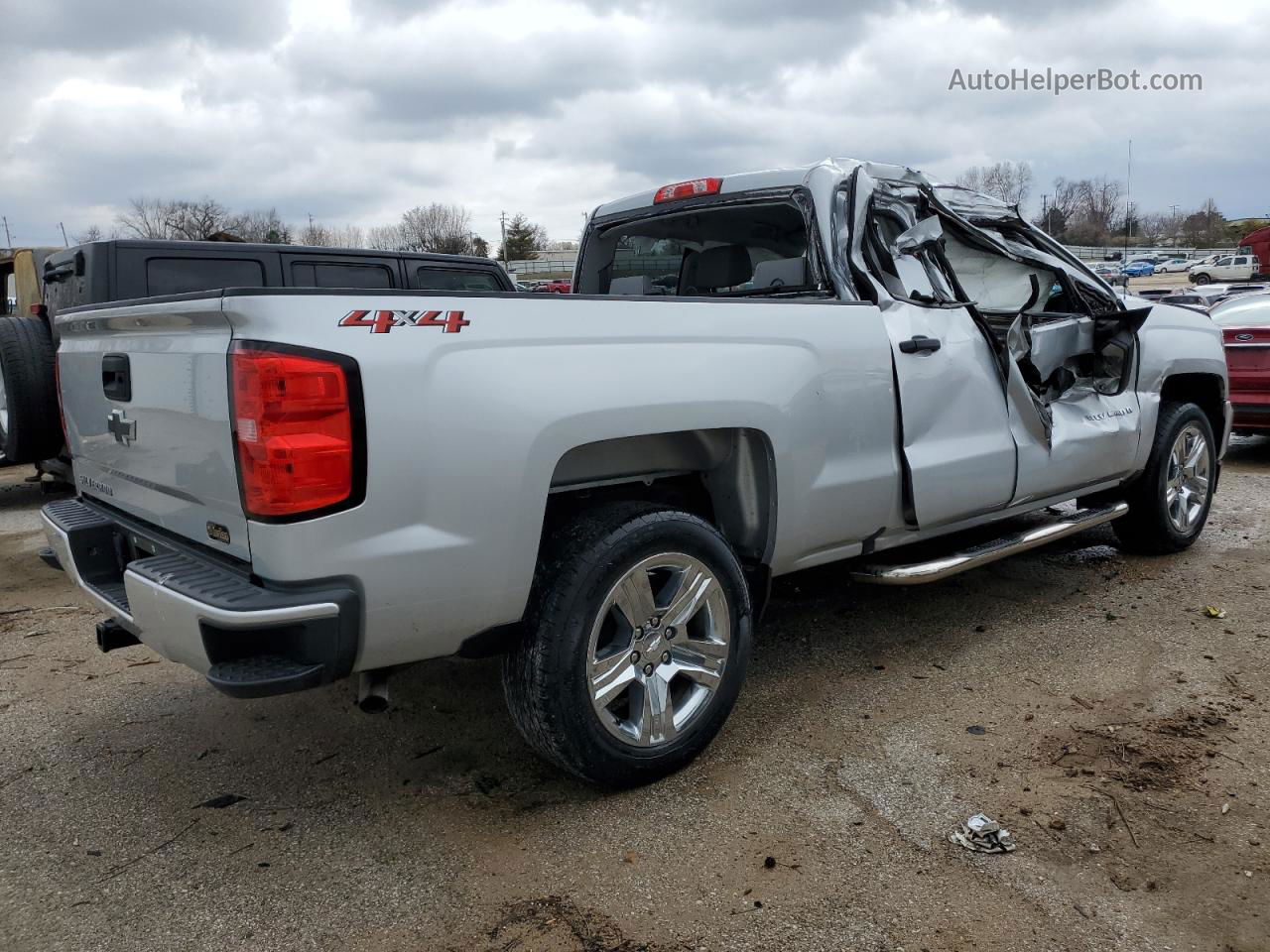 2018 Chevrolet Silverado K1500 Custom Silver vin: 1GCVKPECXJZ165420