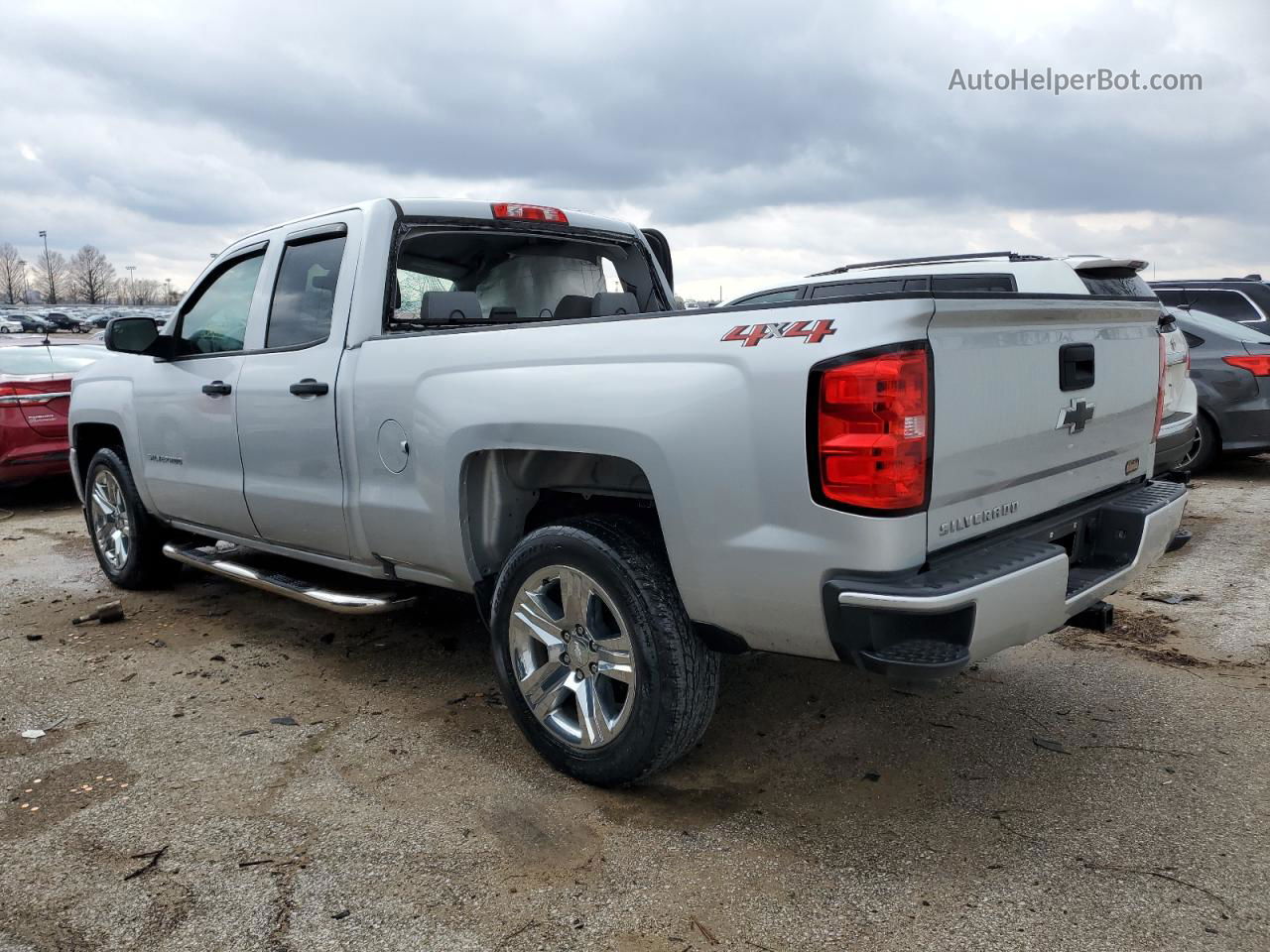 2018 Chevrolet Silverado K1500 Custom Silver vin: 1GCVKPECXJZ165420