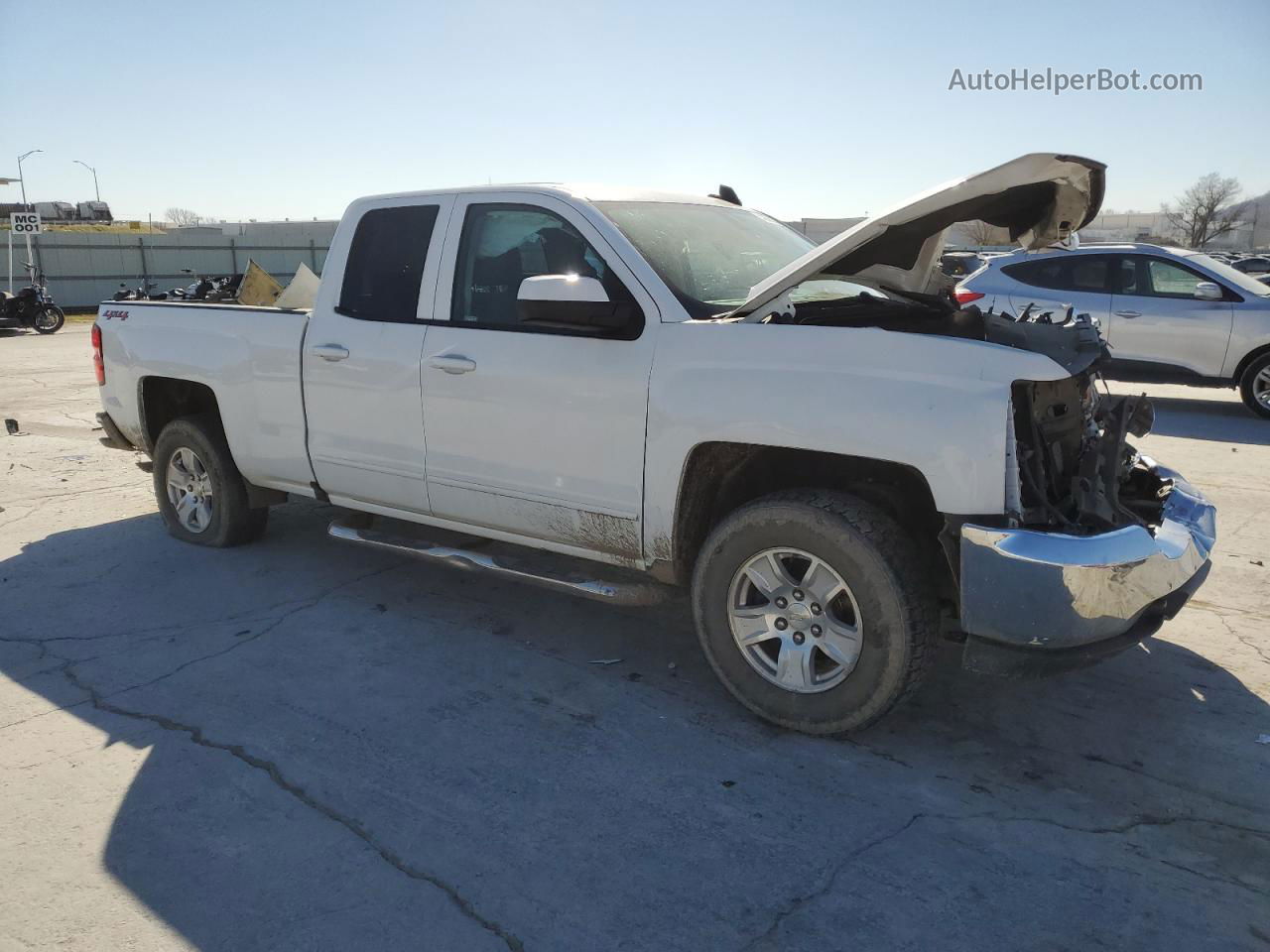 2018 Chevrolet Silverado K1500 Lt White vin: 1GCVKREC0JZ176423