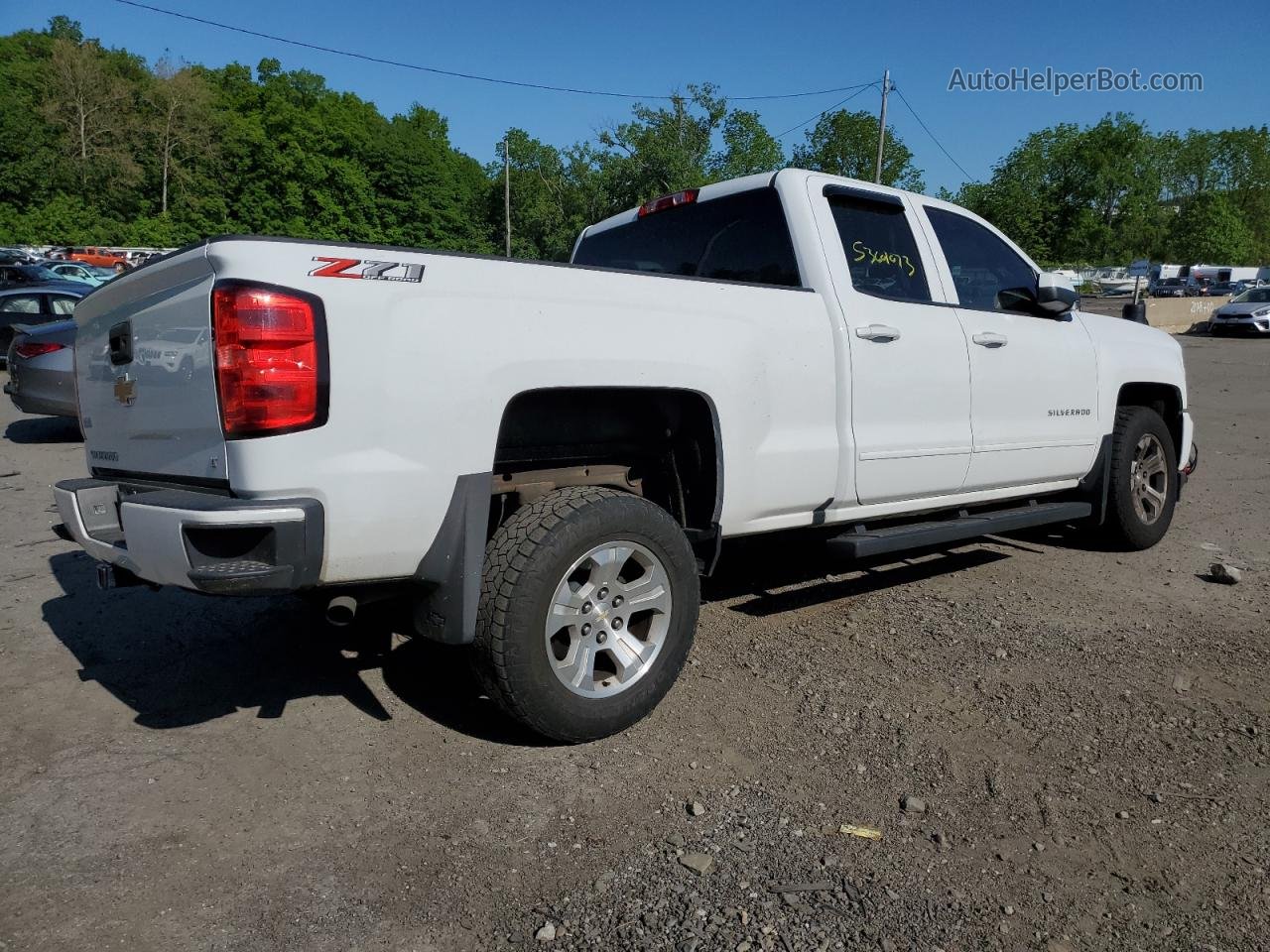 2018 Chevrolet Silverado K1500 Lt White vin: 1GCVKREC2JZ108625