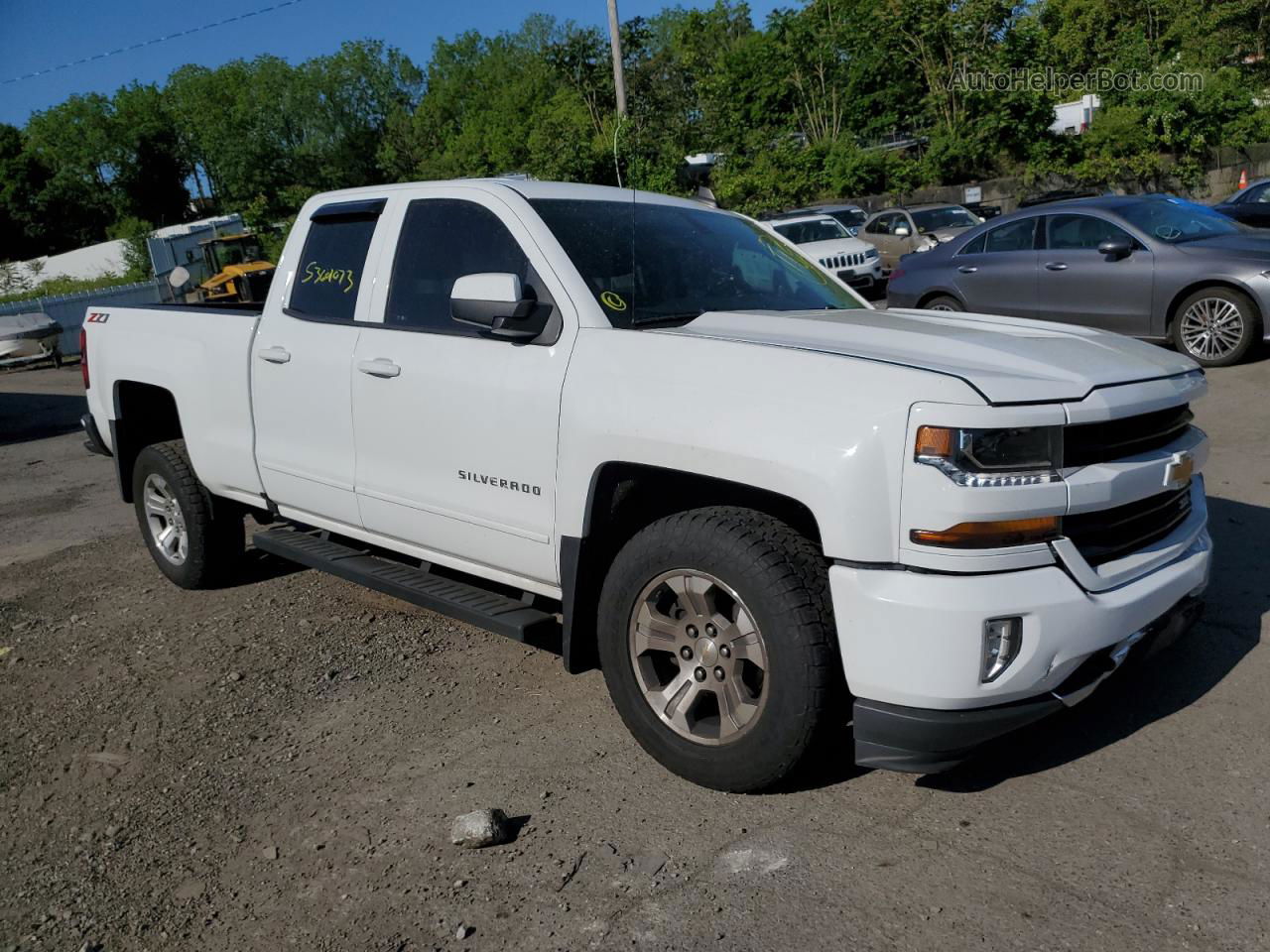 2018 Chevrolet Silverado K1500 Lt White vin: 1GCVKREC2JZ108625