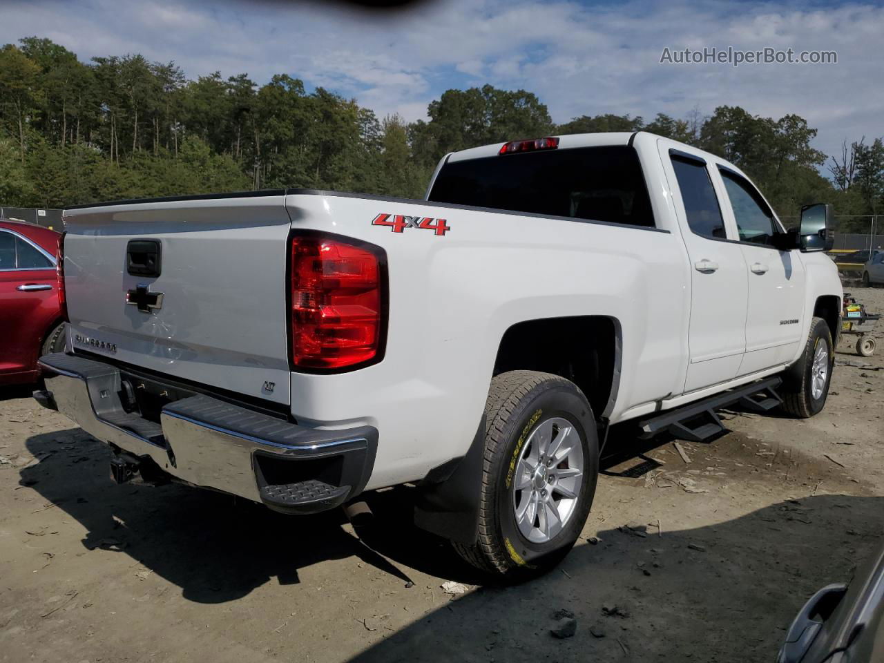 2018 Chevrolet Silverado K1500 Lt White vin: 1GCVKREC3JZ357922