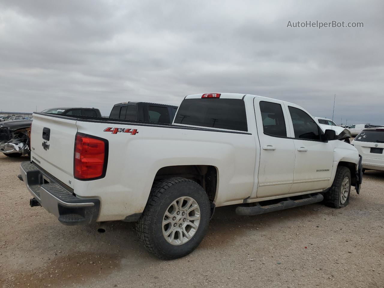 2018 Chevrolet Silverado K1500 Lt White vin: 1GCVKREC7JZ257290