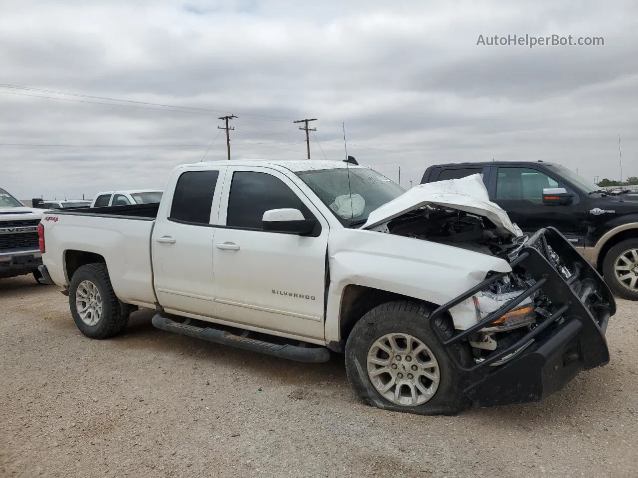 2018 Chevrolet Silverado K1500 Lt White vin: 1GCVKREC7JZ257290