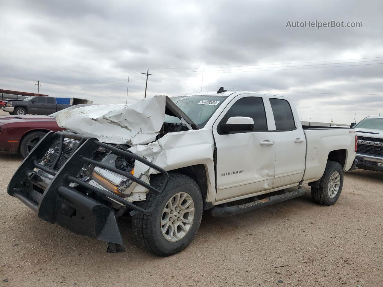 2018 Chevrolet Silverado K1500 Lt White vin: 1GCVKREC7JZ257290