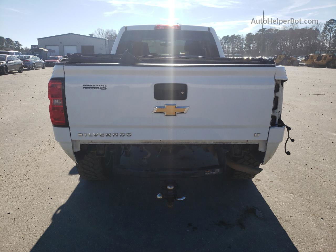 2018 Chevrolet Silverado K1500 Lt White vin: 1GCVKRECXJZ360963