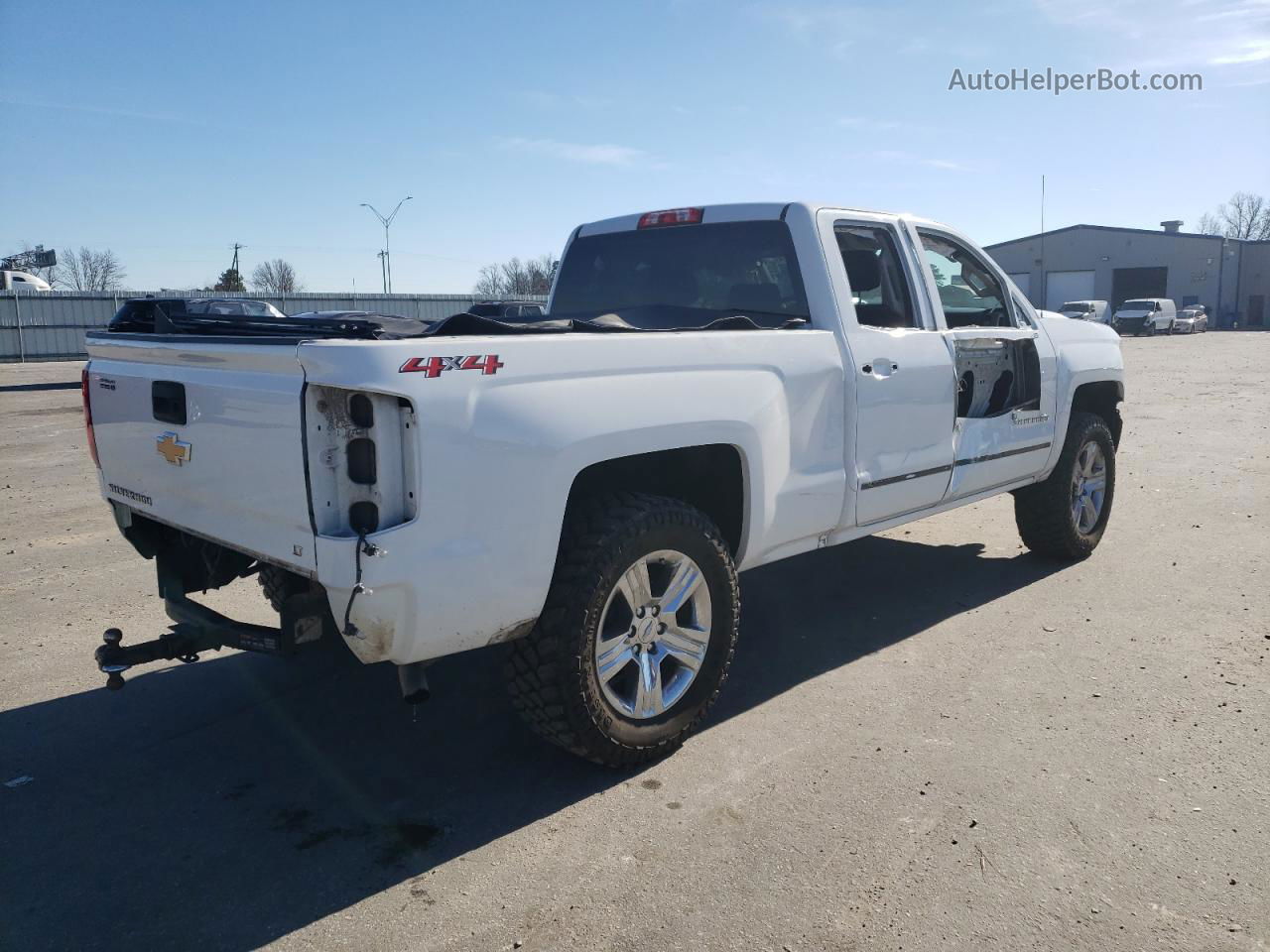 2018 Chevrolet Silverado K1500 Lt White vin: 1GCVKRECXJZ360963