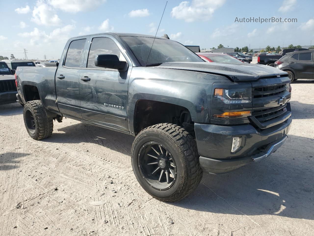 2018 Chevrolet Silverado K1500 Lt Угольный vin: 1GCVKREH6JZ240198